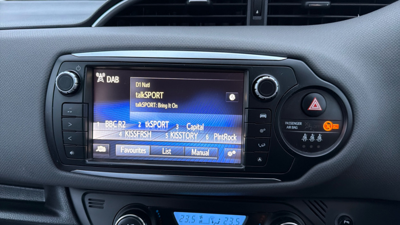 Toyota Yaris 1.5 Hybrid Icon 5dr CVT Hybrid Hatchback